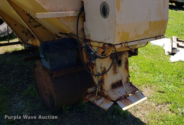 image for item EU9823 Highway spreader