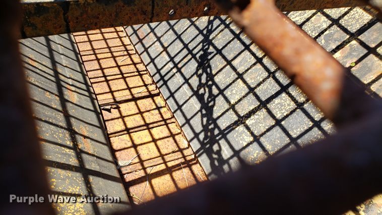 image for item EU9823 Highway spreader