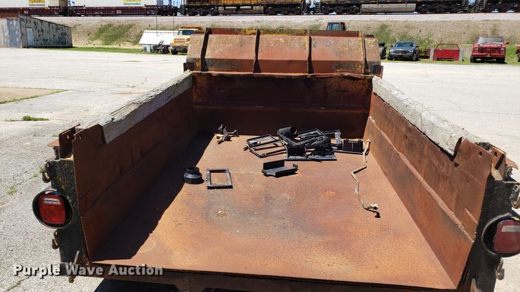 image for item EU9827 9'L x 8'W dump bed