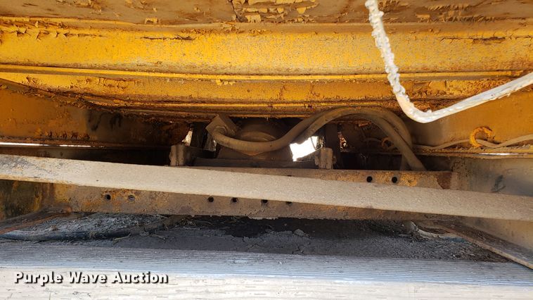 image for item EU9827 9'L x 8'W dump bed