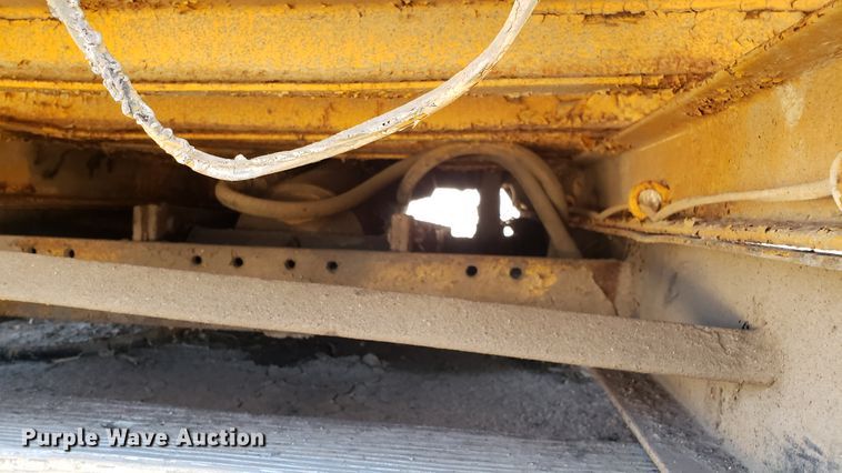 image for item EU9827 9'L x 8'W dump bed