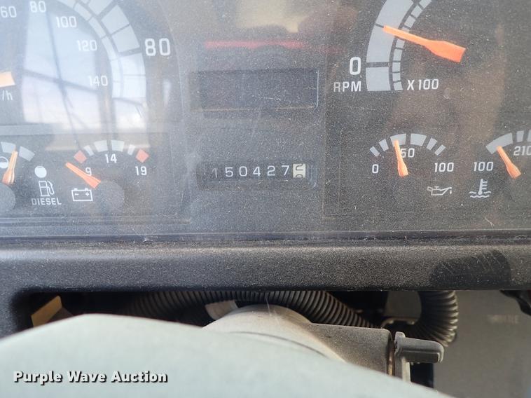 image for item FH9919 1995 Chevrolet B7 Blue Bird school bus