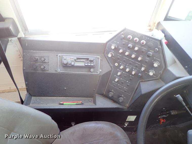 image for item FH9919 1995 Chevrolet B7 Blue Bird school bus