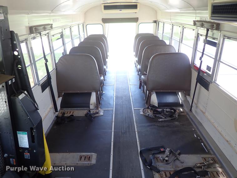 image for item FH9919 1995 Chevrolet B7 Blue Bird school bus
