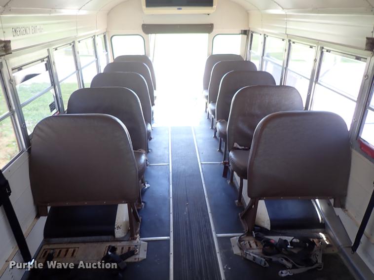 image for item FH9919 1995 Chevrolet B7 Blue Bird school bus