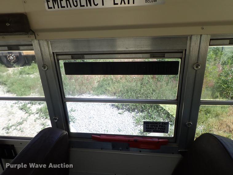 image for item FH9919 1995 Chevrolet B7 Blue Bird school bus