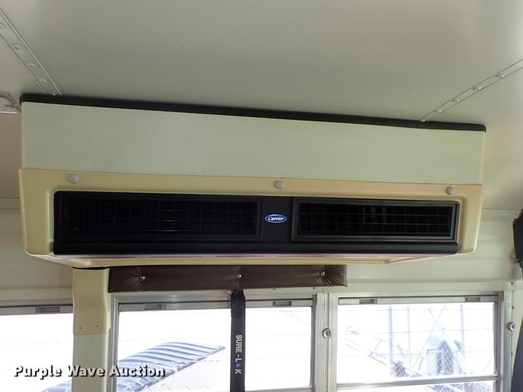 image for item FH9919 1995 Chevrolet B7 Blue Bird school bus