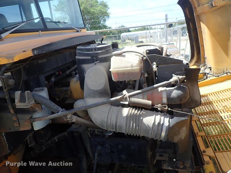 image for item FH9919 1995 Chevrolet B7 Blue Bird school bus