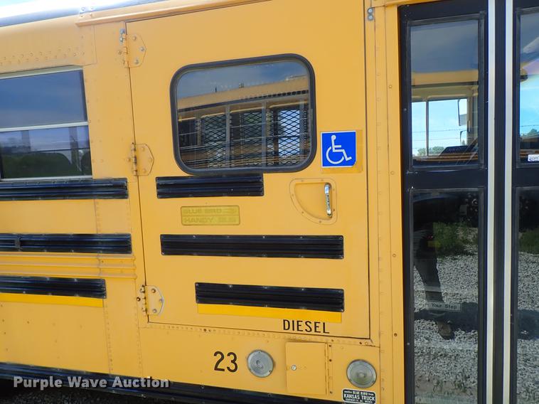 image for item FH9919 1995 Chevrolet B7 Blue Bird school bus