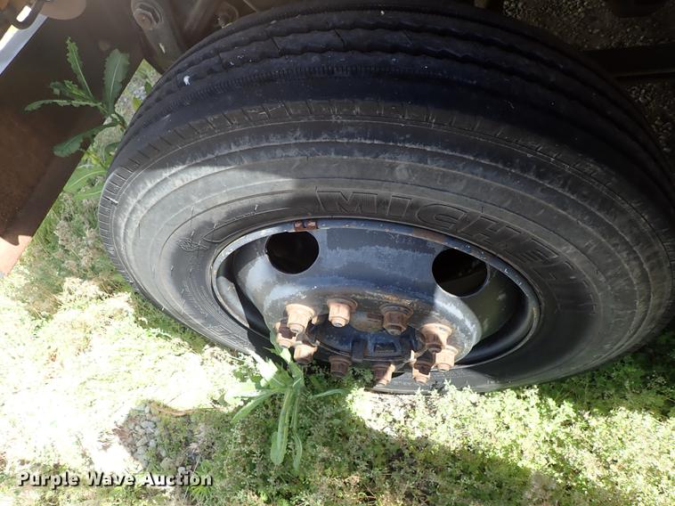 image for item FH9919 1995 Chevrolet B7 Blue Bird school bus