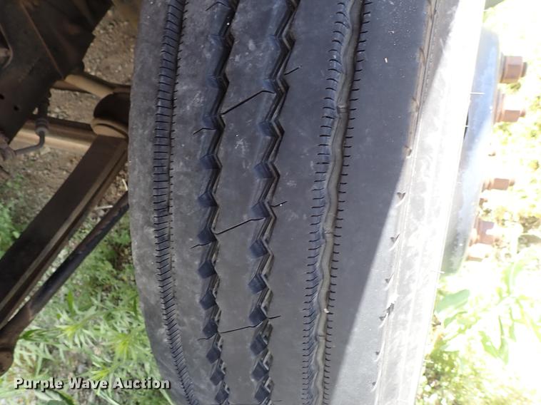 image for item FH9919 1995 Chevrolet B7 Blue Bird school bus