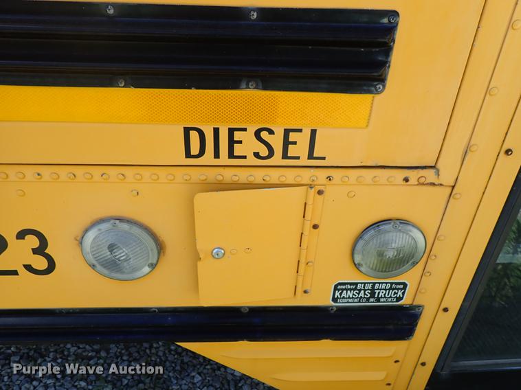 image for item FH9919 1995 Chevrolet B7 Blue Bird school bus