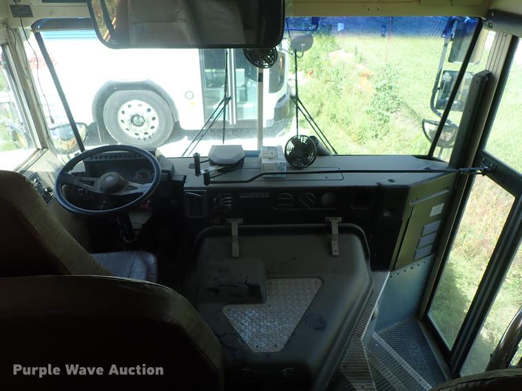 image for item FH9920 1995 Blue Bird TC2000 school bus