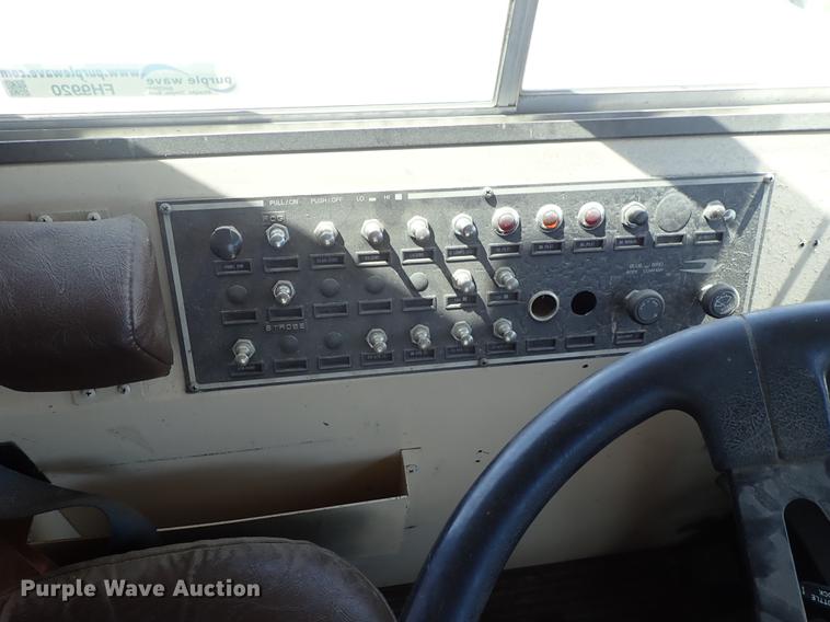 image for item FH9920 1995 Blue Bird TC2000 school bus