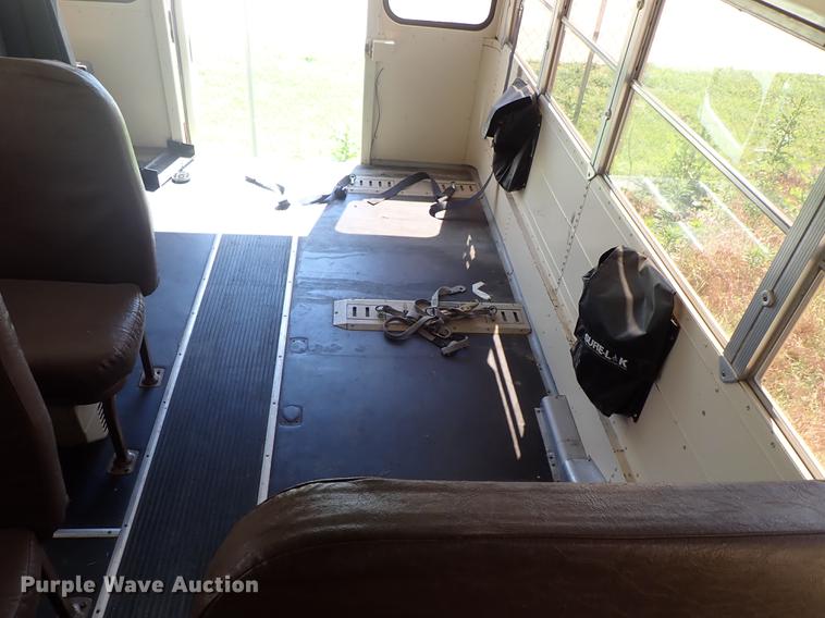 image for item FH9920 1995 Blue Bird TC2000 school bus