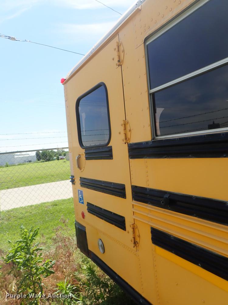 image for item FH9920 1995 Blue Bird TC2000 school bus