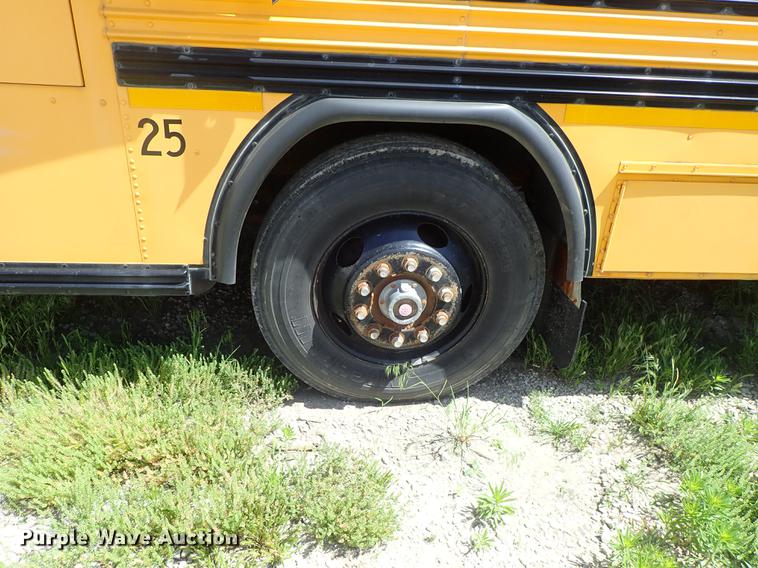 image for item FH9920 1995 Blue Bird TC2000 school bus