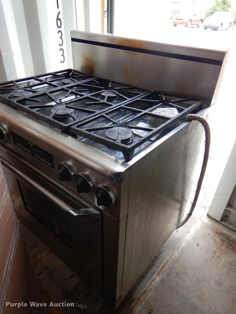 image for item FJ9125 2004 Dacor Epicure Series oven