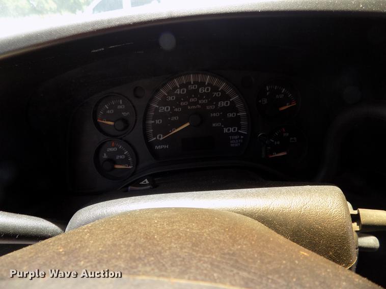 image for item FJ9314 2004 Chevrolet G3500 school bus