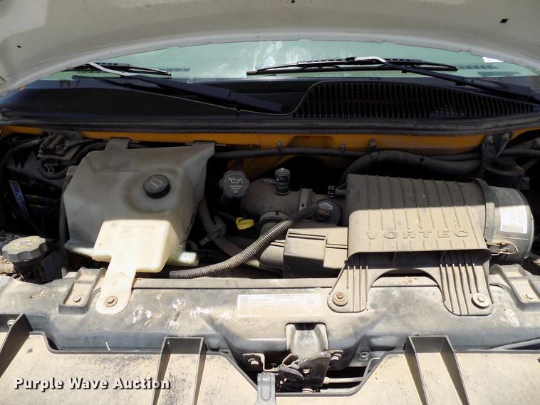 image for item FJ9314 2004 Chevrolet G3500 school bus