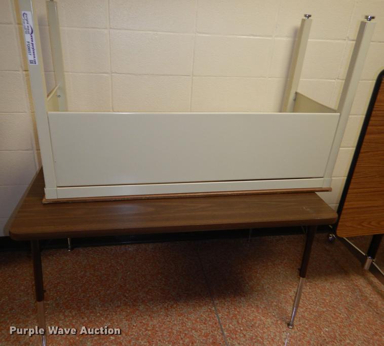 image for item FQ9857 Furniture