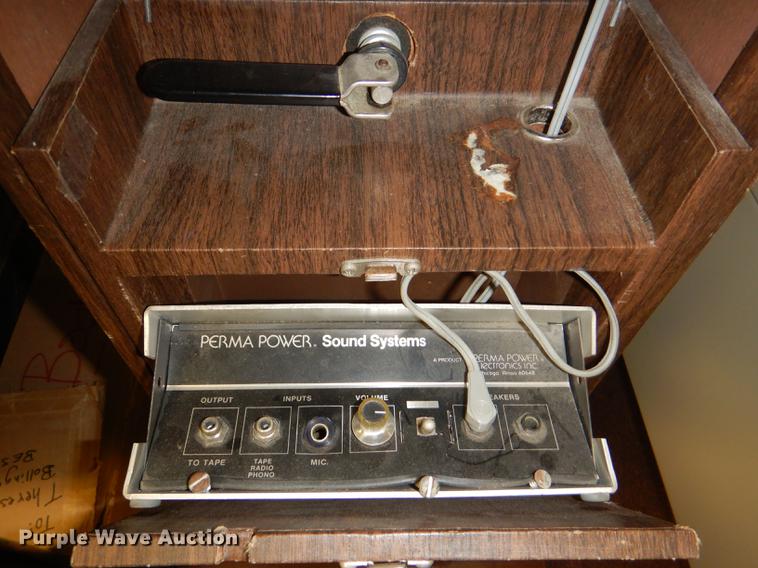 image for item FQ9858 Furniture