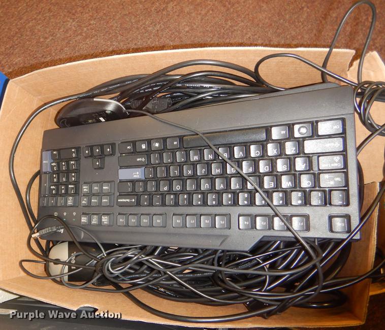 image for item FQ9861 (42) Lenovo ThinkCentre CPUs