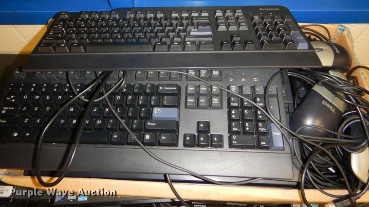 image for item FQ9861 (42) Lenovo ThinkCentre CPUs