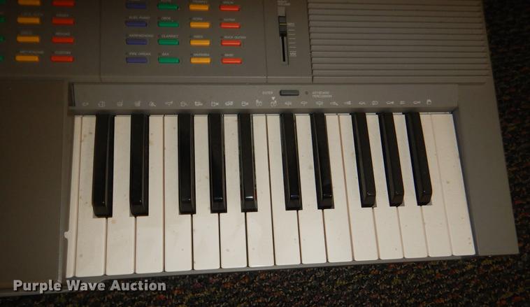 image for item FQ9867 (15) Yamaha MIE-1 keyboards