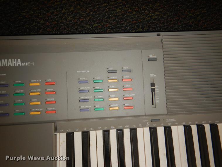 image for item FQ9867 (15) Yamaha MIE-1 keyboards