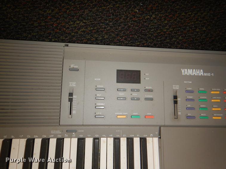 image for item FQ9867 (15) Yamaha MIE-1 keyboards