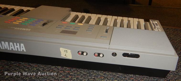 image for item FQ9867 (15) Yamaha MIE-1 keyboards