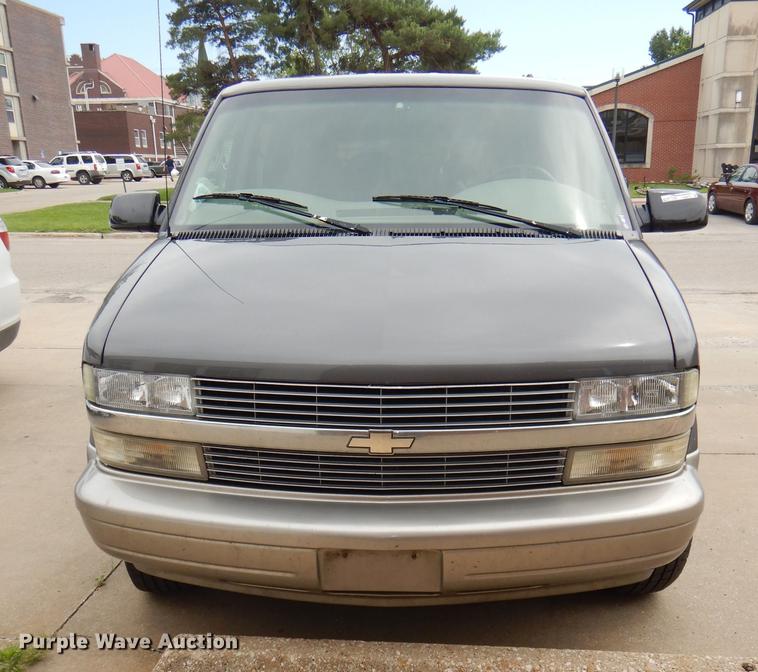 image for item FQ9872 2005 Chevrolet Astro van