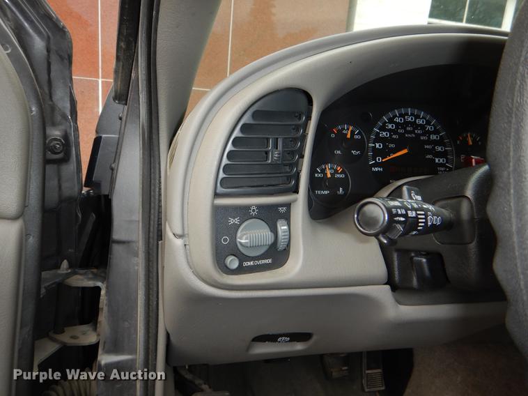 image for item FQ9872 2005 Chevrolet Astro van