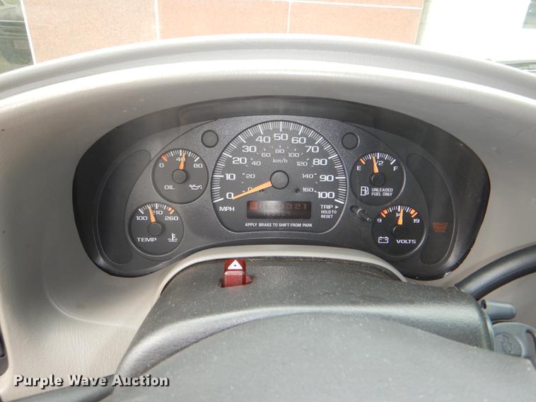 image for item FQ9872 2005 Chevrolet Astro van