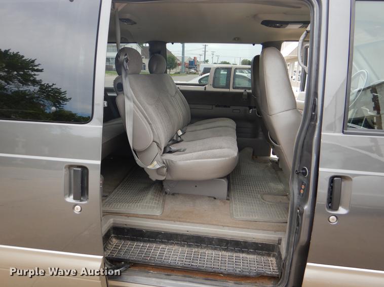image for item FQ9872 2005 Chevrolet Astro van