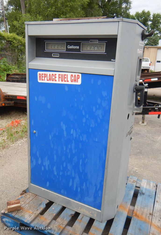 DresserWayne fuel pump in Manhattan, KS Item FQ9927 sold Purple Wave