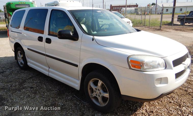 image for item FT9500 2008 Chevrolet Uplander El Dorado National handicap accessible van