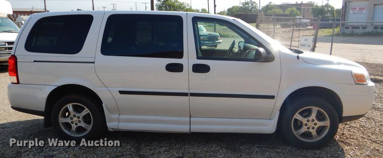 image for item FT9500 2008 Chevrolet Uplander El Dorado National handicap accessible van
