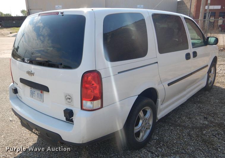 image for item FT9500 2008 Chevrolet Uplander El Dorado National handicap accessible van
