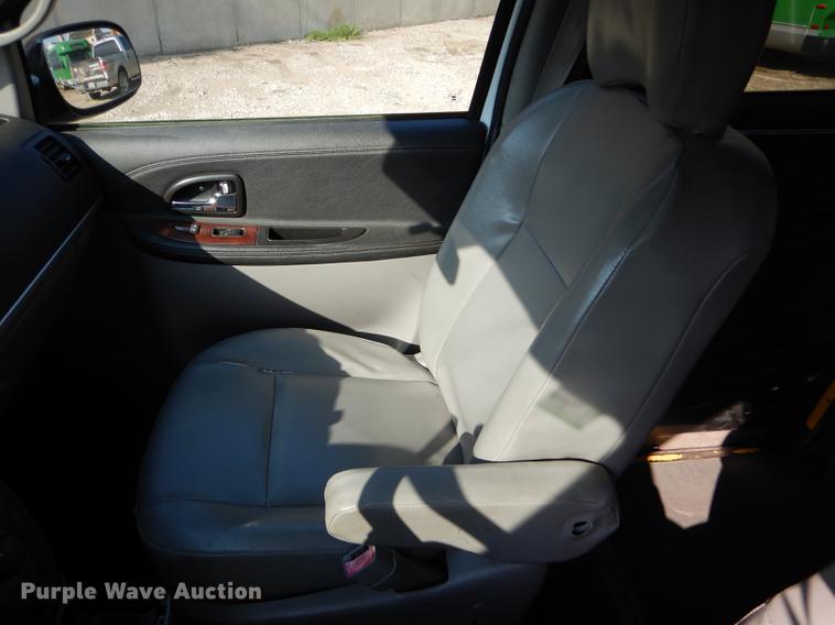 image for item FT9500 2008 Chevrolet Uplander El Dorado National handicap accessible van
