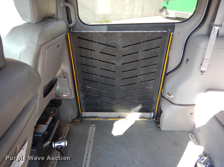 image for item FT9500 2008 Chevrolet Uplander El Dorado National handicap accessible van