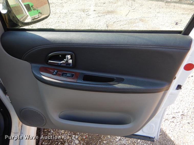 image for item FT9500 2008 Chevrolet Uplander El Dorado National handicap accessible van