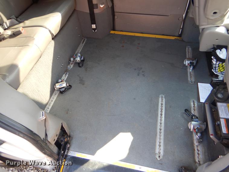 image for item FT9500 2008 Chevrolet Uplander El Dorado National handicap accessible van