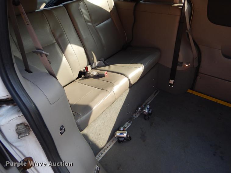 image for item FT9500 2008 Chevrolet Uplander El Dorado National handicap accessible van