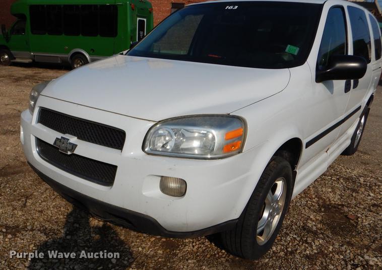 image for item FT9500 2008 Chevrolet Uplander El Dorado National handicap accessible van
