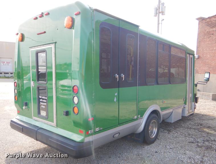 image for item FT9501 2011 Ford Econoline E450 shuttle bus