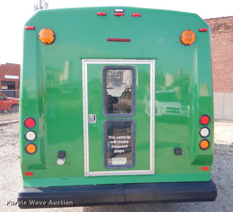 image for item FT9501 2011 Ford Econoline E450 shuttle bus
