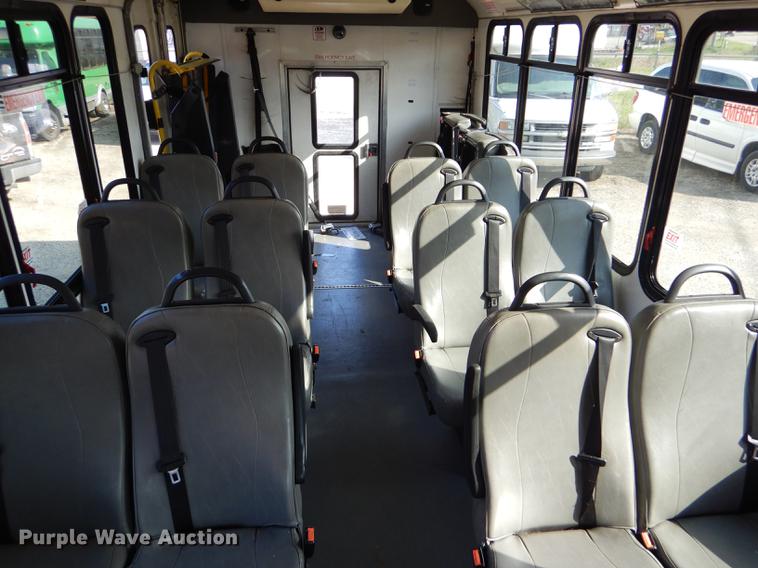 image for item FT9501 2011 Ford Econoline E450 shuttle bus