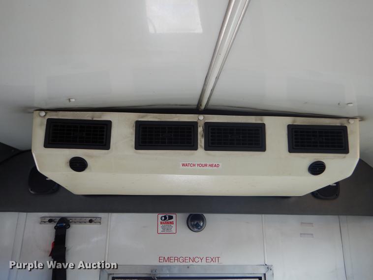 image for item FT9501 2011 Ford Econoline E450 shuttle bus